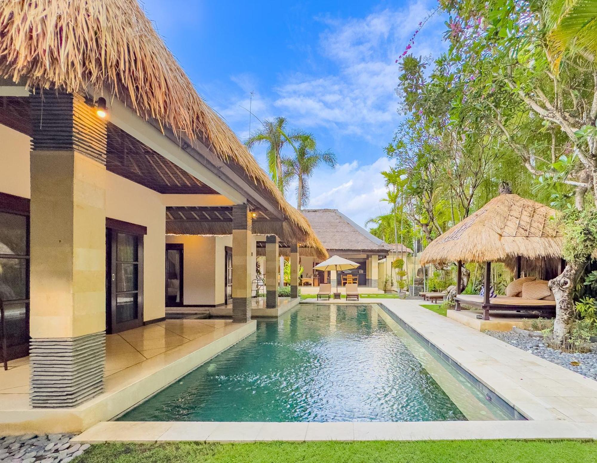 Villa Bugis Drupadi Seminyak エクステリア 写真