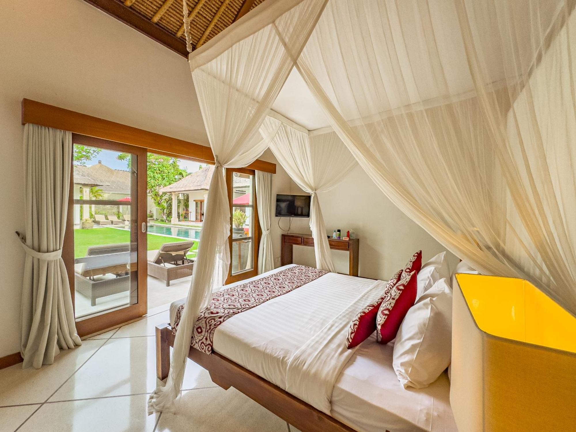Villa Bugis Drupadi Seminyak 部屋 写真