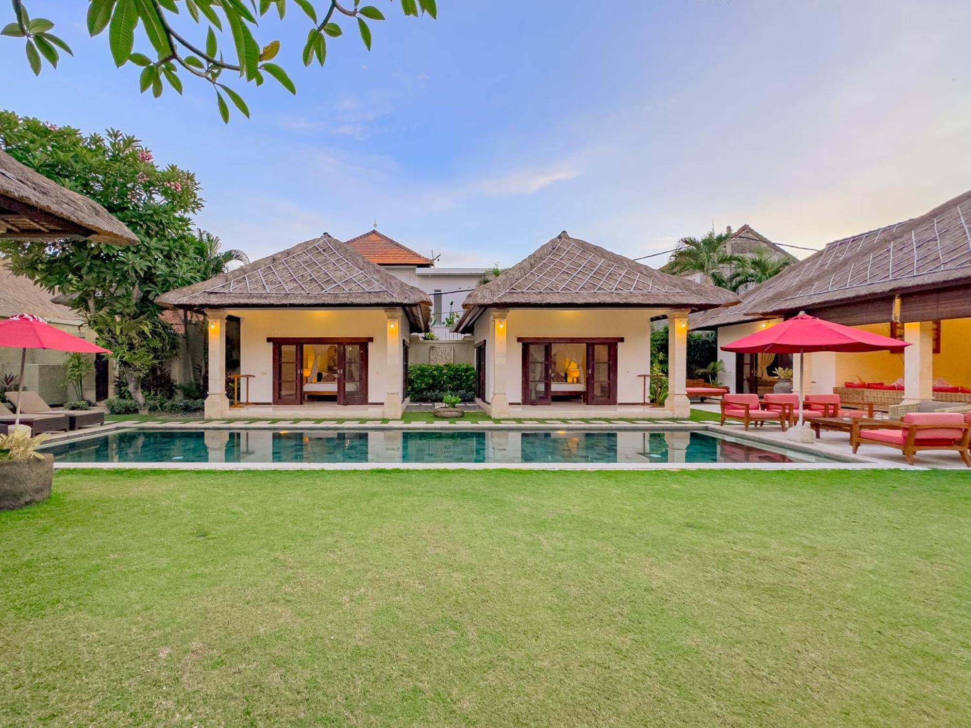 Villa Bugis Drupadi Seminyak 部屋 写真